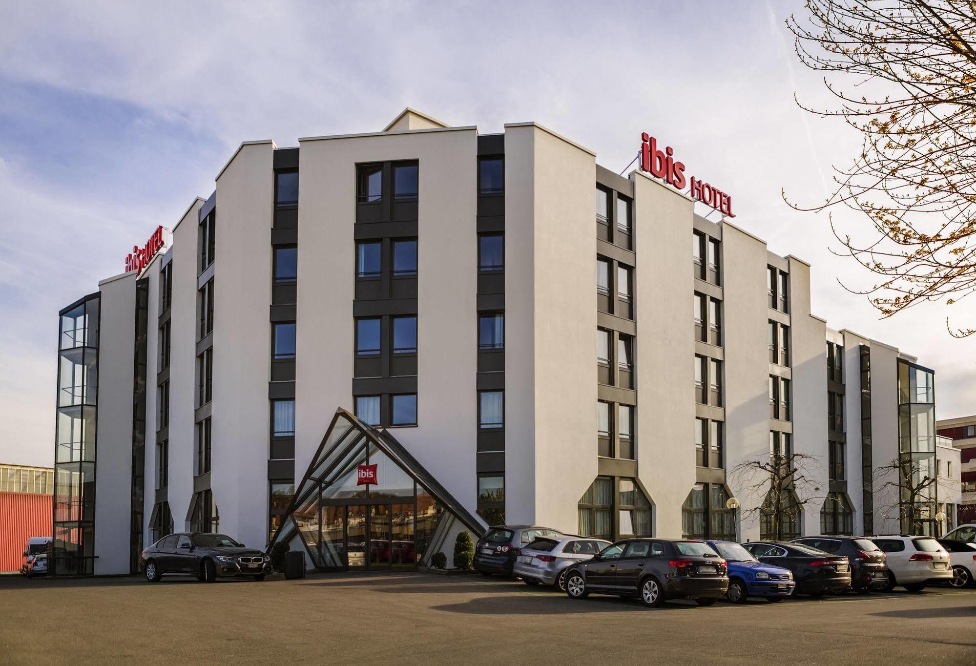 Ibis Lausanne Crissier Eksteriør bilde