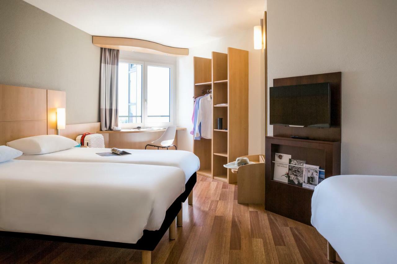 Ibis Lausanne Crissier Eksteriør bilde